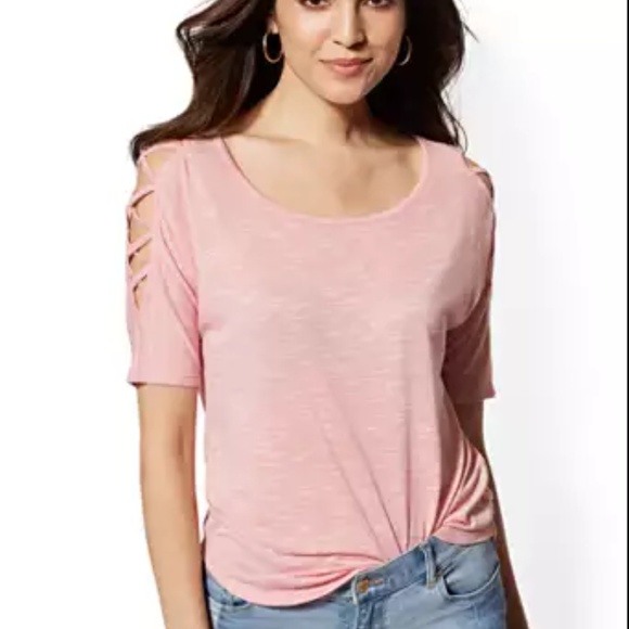 Pink Half Sleeve Design 👚 - Picture 2 of 4